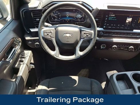 Used 2024 Chevrolet Silverado 1500 LT AWD/4WD image 3