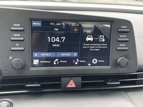 Certified 2025 Hyundai Elantra Sport image 22