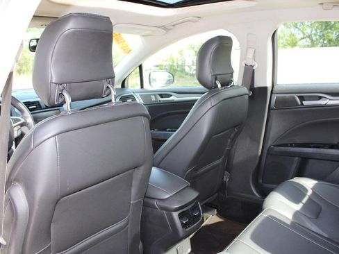 Used 2014 Ford Fusion Titanium image 32