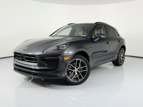 Certified 2026 Porsche Macan AWD/4WD image 1