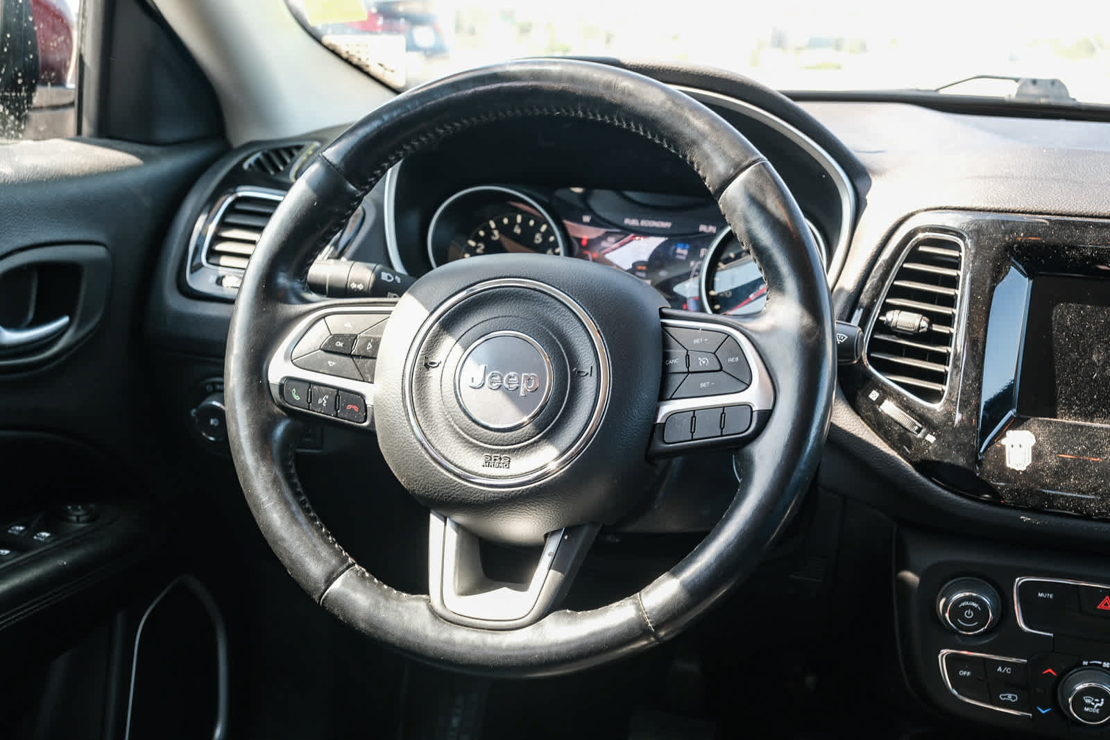 Used 2021 Jeep Compass Latitude FWD image 17