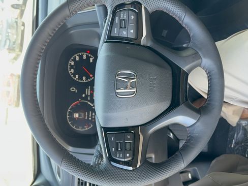 New 2026 Honda Ridgeline Black Edition image 13