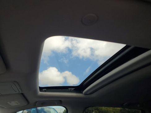 Used 2025 Honda CR-V EX-L image 11