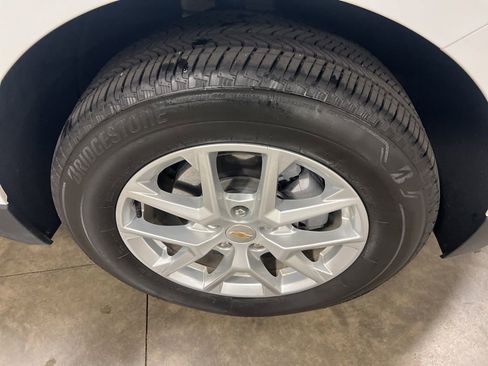 Certified 2024 Chevrolet Equinox LT AWD/4WD image 47