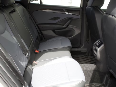 New 2026 Volkswagen Tiguan SE R-Line AWD/4WD image 31