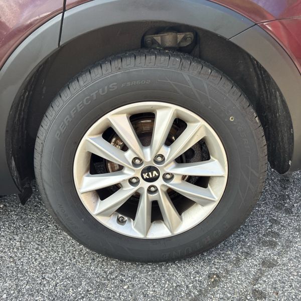 Used 2019 Kia Sorento FWD V6 image 19
