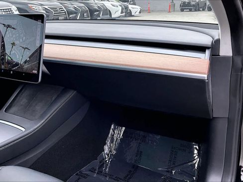 Used 2021 Tesla Model 3 Standard Range Plus RWD image 17