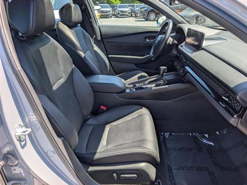 Used 2023 Honda Accord Sport image 12