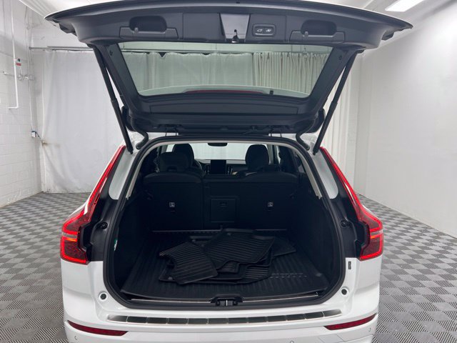 New 2026 Volvo XC60 B5 Plus w/ Protection Package Premier AWD/4WD image 8