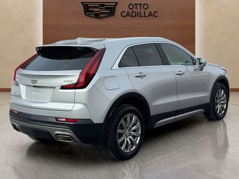 Used 2021 Cadillac XT4 Premium Luxury w/ Cold Weather Package image 5