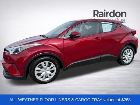 Used 2019 Toyota C-HR LE FWD image 3