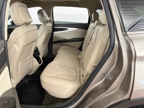 Used 2020 Lincoln Nautilus Premier w/ Equipment Group 101A AWD/4WD image 28