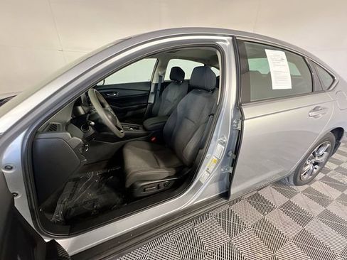 Used 2023 Honda Accord EX image 14