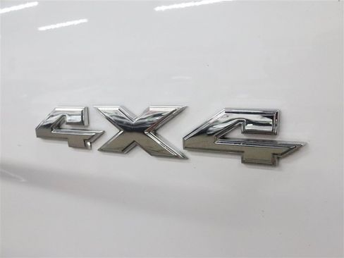 Used 2018 RAM 1500 Laramie w/ Convenience Group AWD/4WD image 9