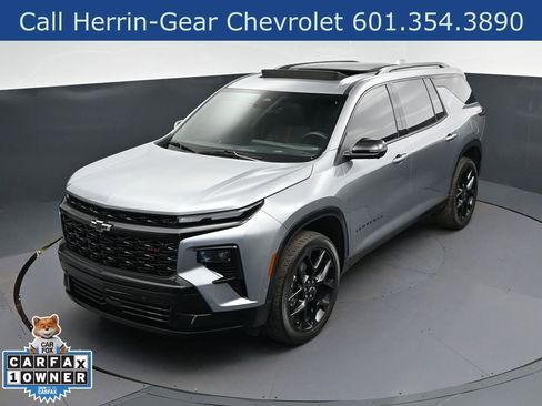Used 2024 Chevrolet Traverse RS image 30