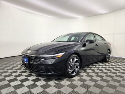 Used 2025 Hyundai Elantra Limited