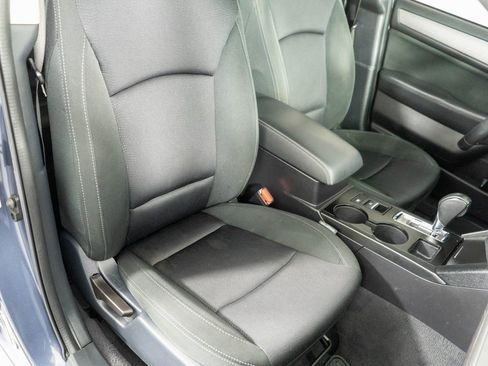 Used 2017 Subaru Legacy 2.5i Premium image 7