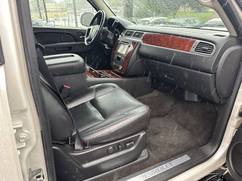 Used 2012 Chevrolet Suburban LTZ AWD/4WD image 11