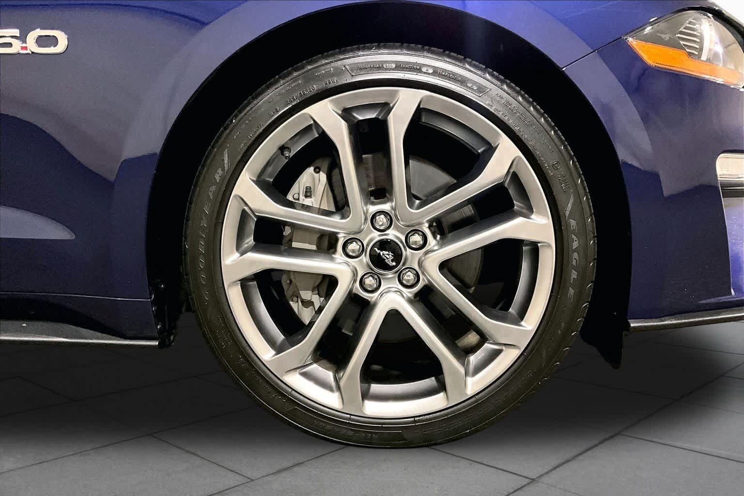 Used 2019 Ford Mustang GT Premium w/ Equipment Group 401A RWD image 10