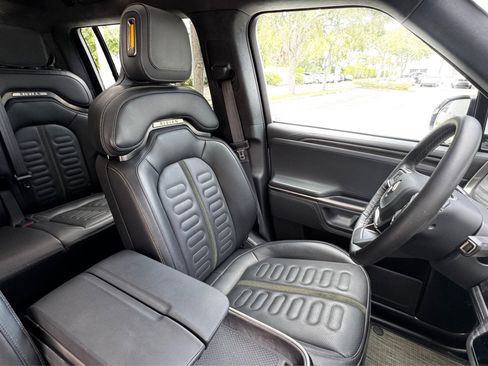 Used 2024 Rivian R1S Adventure AWD/4WD image 23
