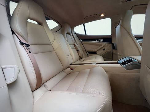 Used 2012 Porsche Panamera AWD/4WD image 32