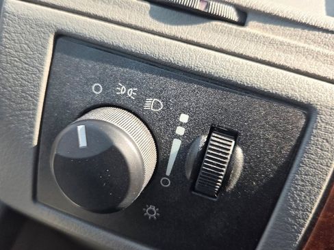 Used 2009 Chrysler Town & Country LX w/ Entertainment Group #1 image 18