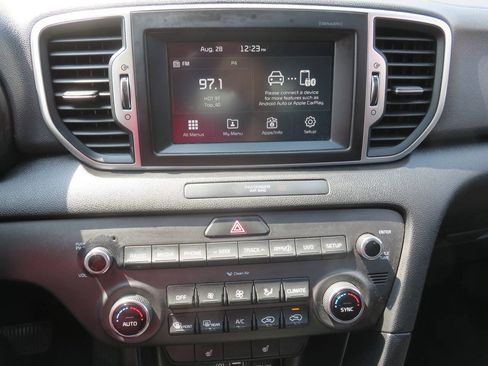 Used 2019 Kia Sportage LX w/ LX Popular Package AWD/4WD image 17