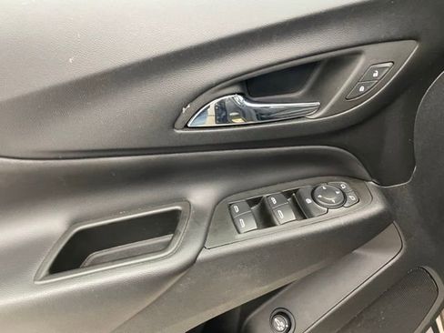 Used 2023 Chevrolet Equinox LT AWD/4WD image 8