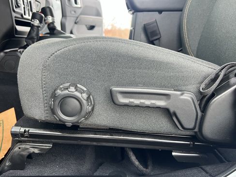 Used 2024 Jeep Wrangler Sahara w/ Technology Group image 15