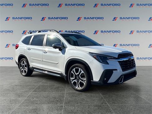 Used 2023 Subaru Ascent Touring image 7