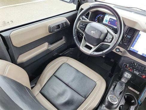 Used 2022 Ford Bronco Wildtrak image 14