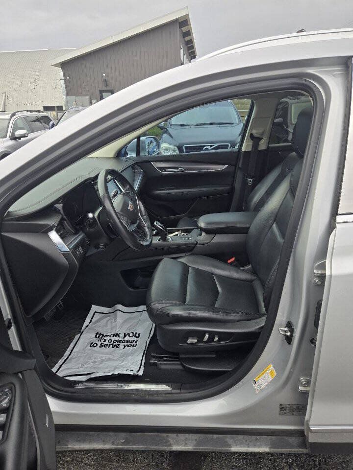 Used 2018 Cadillac XT5 Luxury AWD/4WD image 8