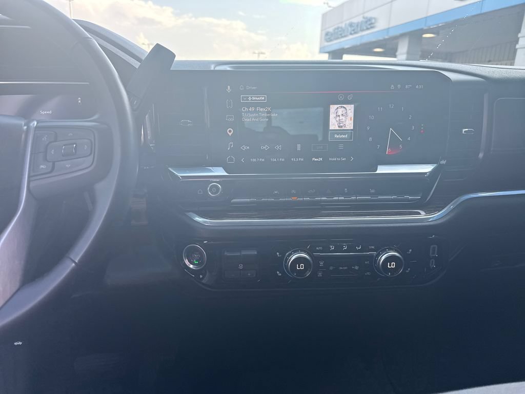 Used 2024 GMC Sierra 1500 SLE w/ Preferred Package AWD/4WD image 32