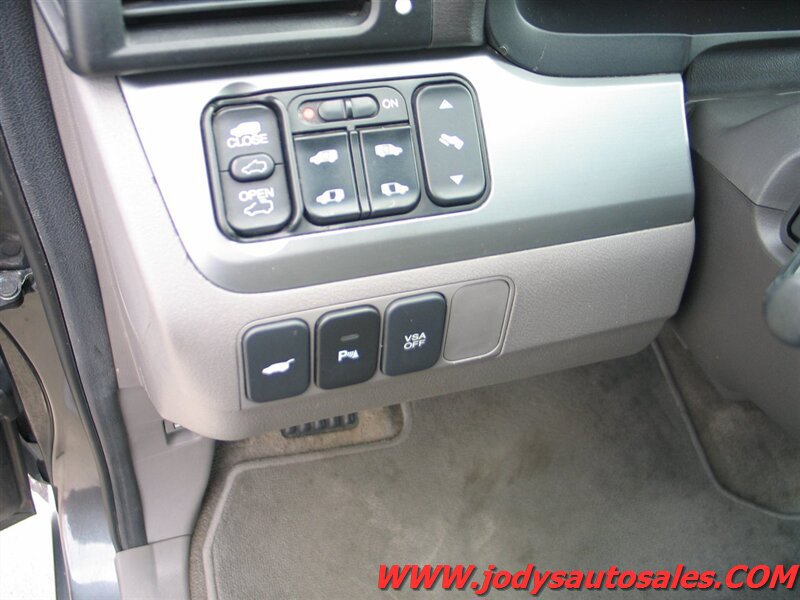 Used 2010 Honda Odyssey Touring image 7