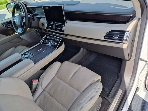 Used 2024 Lincoln Navigator Reserve AWD/4WD image 25