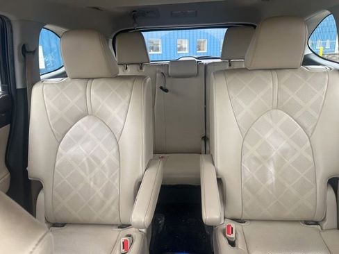 Used 2021 Toyota Highlander Platinum image 10
