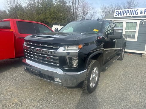 Used 2022 Chevrolet Silverado 2500 LTZ image 3