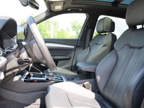 Used 2024 Audi Q5 2.0T Premium AWD/4WD image 12