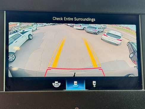 Used 2024 Mercedes-Benz Sprinter 2500 image 36