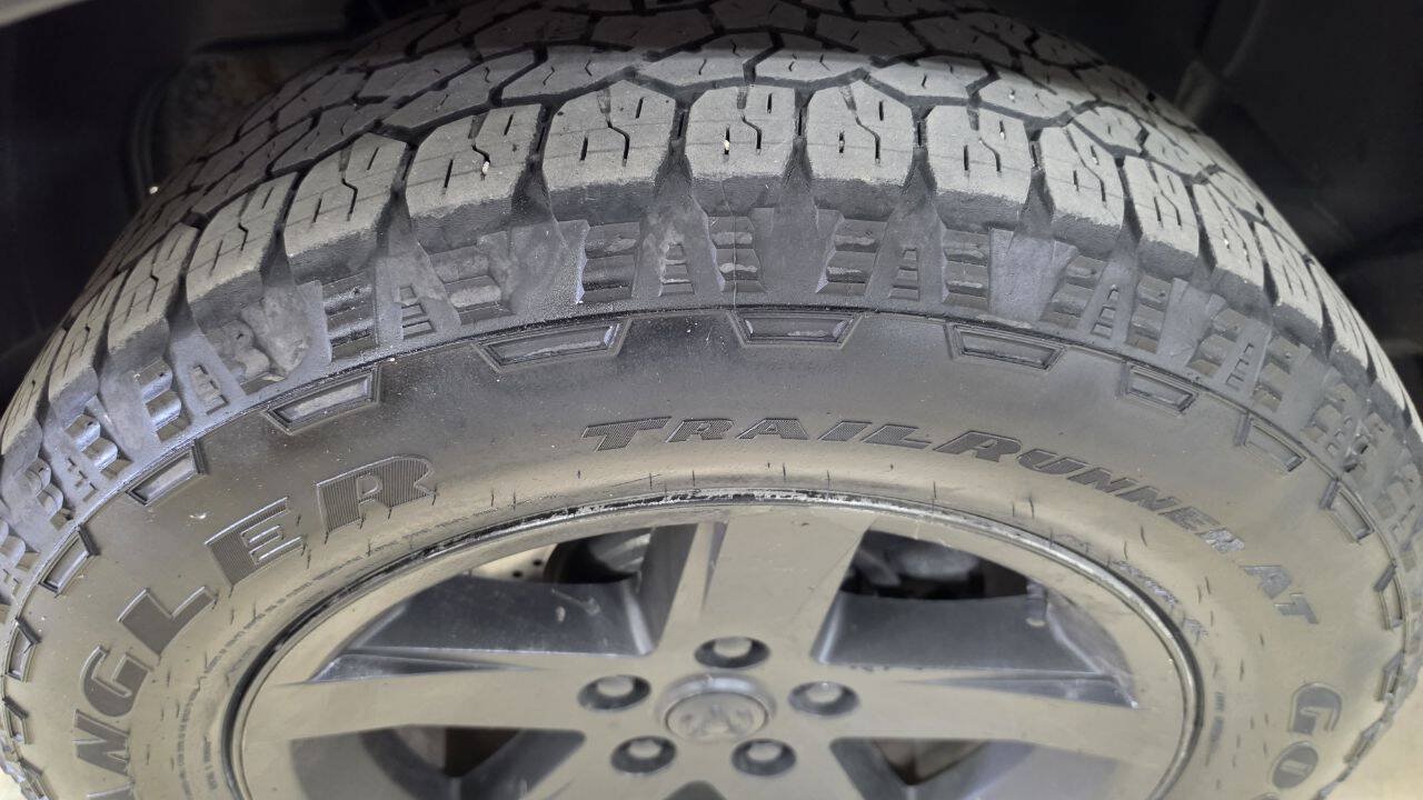 Used 2012 RAM 1500 Express w/ ST Popular Equipment Group AWD/4WD image 14
