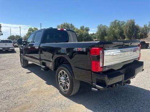 Used 2025 Ford F250 Platinum w/ Platinum Plus Package AWD/4WD image 2