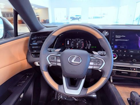 Used 2024 Lexus RX 350 FWD image 18