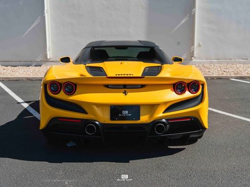 Used 2021 Ferrari F8 Tributo RWD image 19