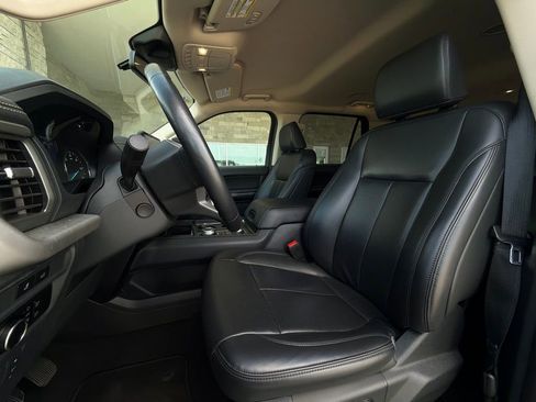 Used 2024 Ford Expedition Max XLT image 6