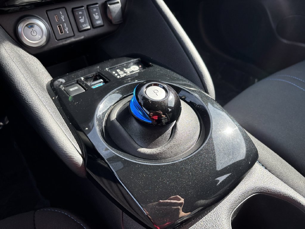 Certified 2024 Nissan Leaf SV Plus FWD image 28
