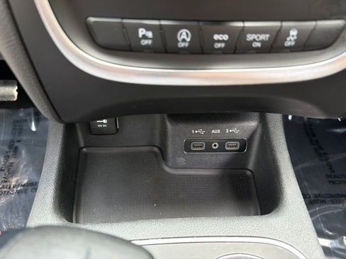 Used 2020 Dodge Durango SXT AWD/4WD image 19