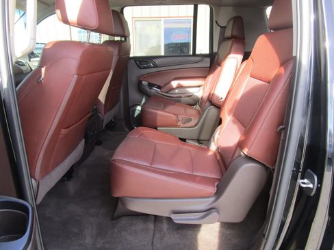 Used 2017 Chevrolet Suburban Premier AWD/4WD image 28