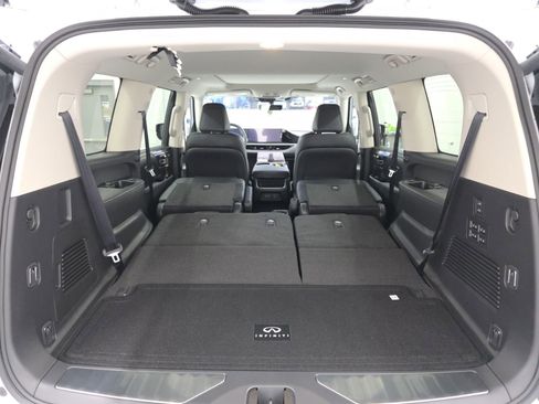 New 2026 INFINITI QX80 Luxe w/ Cargo Package AWD/4WD image 18