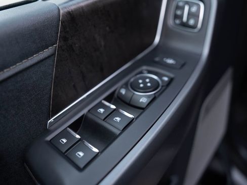 Used 2024 Ford F250 Lariat image 12