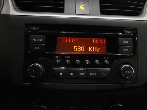 Used 2017 Nissan Sentra S image 25